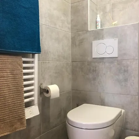 Quartier St Louis - 10 Mins Walking Chateau *