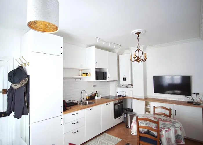 Quartier St Louis - 10 Mins Walking Château Appartement